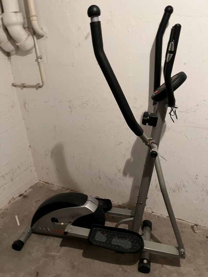 Hometrainer Stepper / Crosstrainer in Berlin