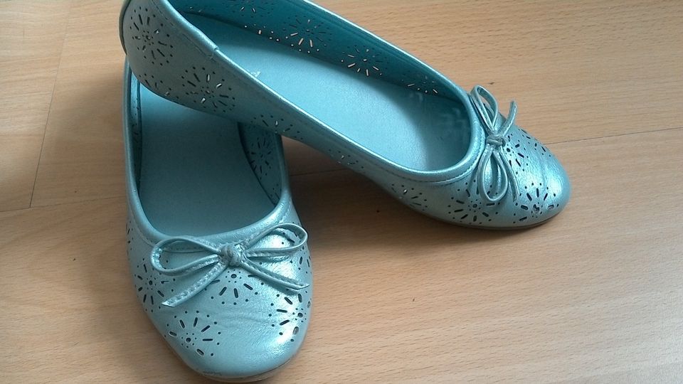 Mädchen Ballerina Schuhe Gr.33 pink mint Glanz Schimmer Lochmuste in Hofkirchen