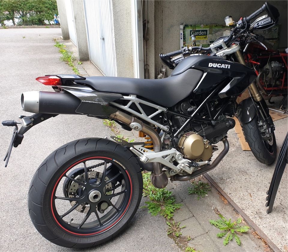 Ducati Hypermotard 1100 S in Witten