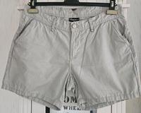 Vintage Denim1982 Takko Damen Chino Shorts hellgrau Gr. 40 Hessen - Haiger Vorschau