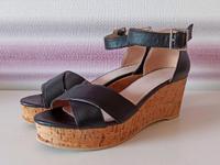 Bianco Echtleder Sandalen Wedges Gr 37 Hessen - Selters Vorschau