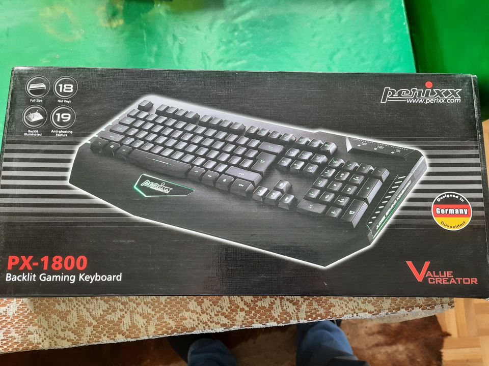 Perixx PX-1800 Gaming Tastatur, beleuchtet in Memmingen