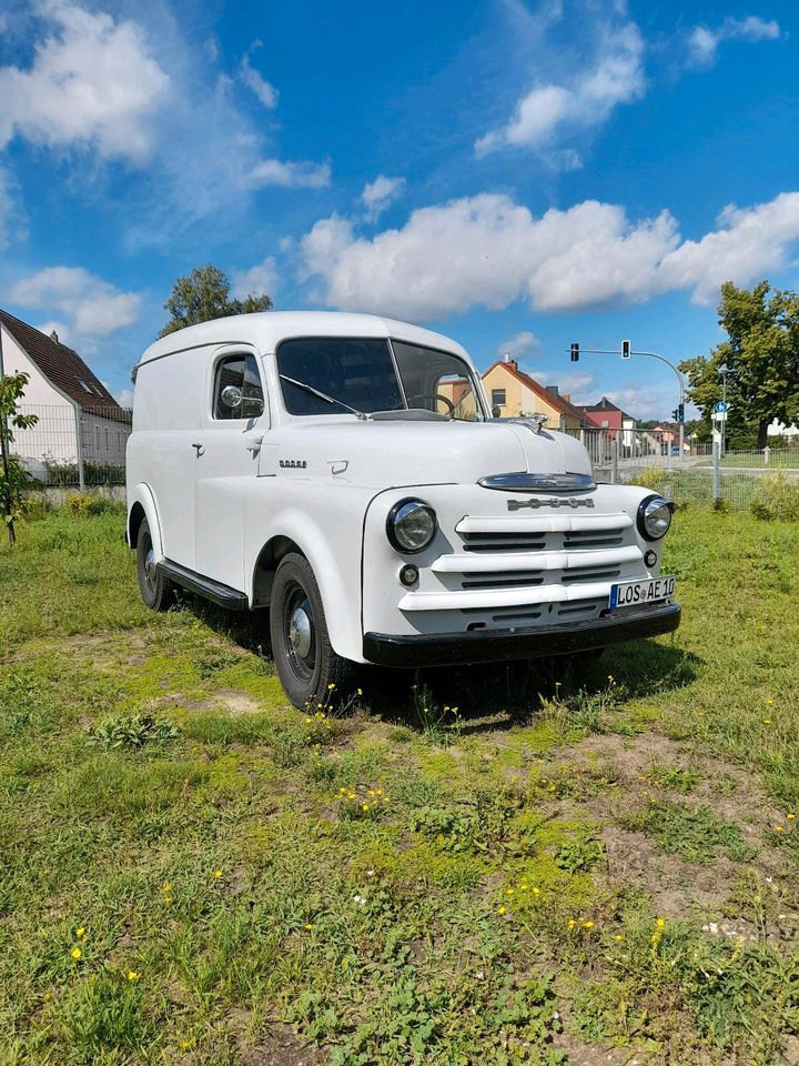1950 Dodge B2B Panel Truck Oldtimer in Eisenhüttenstadt