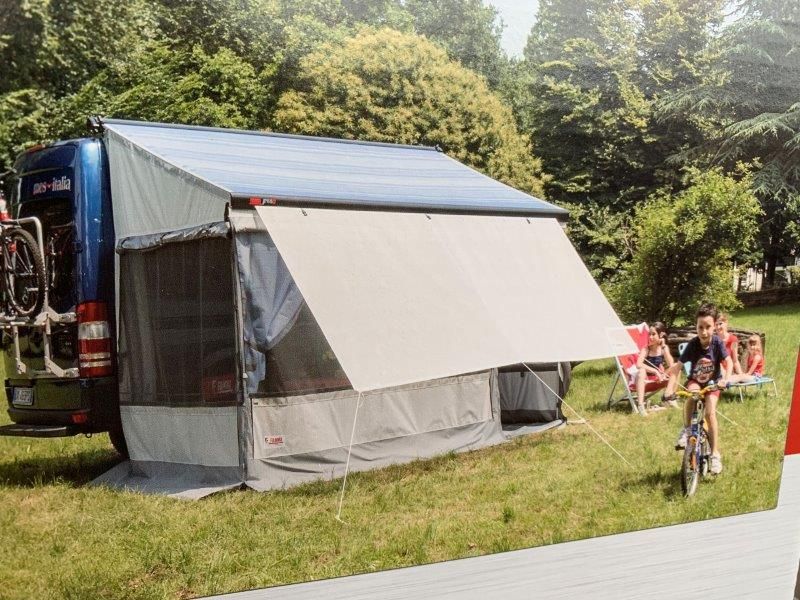 Vorzelt komplett mit Seitenteilen usw. Zustand wie neu in Oberasbach