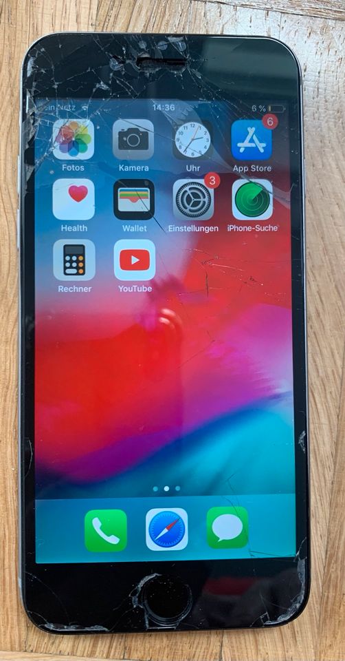 iPhone 6  Display schaden in Pullach