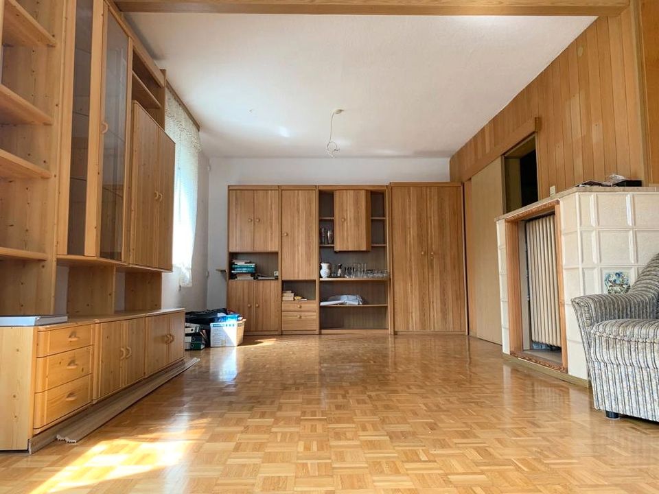 Wohnen und Arbeiten in Selb - Einfamilienhaus mit großem Potenzial (ca. 108 m² Wohnfl., ca. 128 m² Gewerbefl.) - ruhige Wohnlage - in Selb