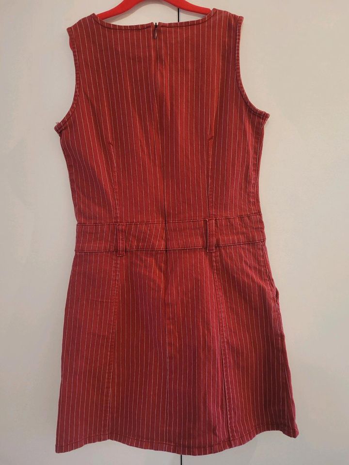 s.Oliver Kleid Jeans rot Gr. 140 in Köln