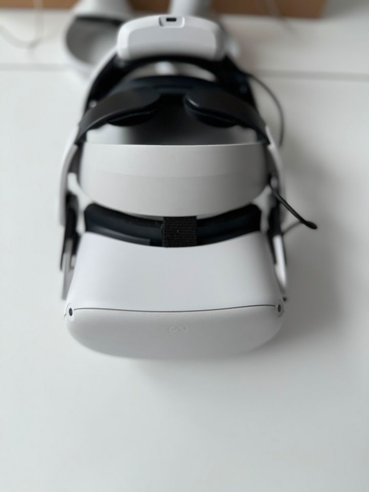 Meta Quest 2 256GB & BOBO VR Headset mit Akku (Neuwertig) in Heinsberg