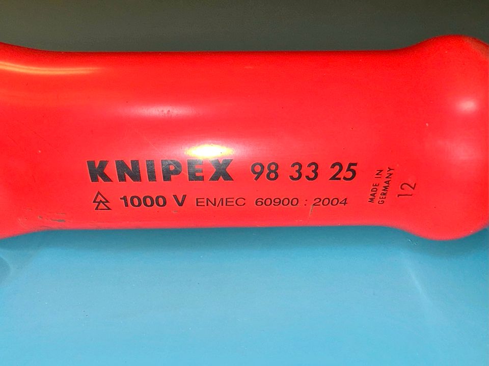 Knipex Drehmoment-Schlüssel 5-25 Nm Skala Ratsche 3/8 Knarre in Remscheid