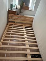 Holz Bett mit Matratze (easy Abholung) München - Maxvorstadt Vorschau