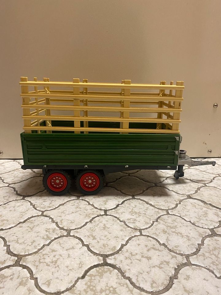 Spielzeug Anhänger für Traktor in Herdorf