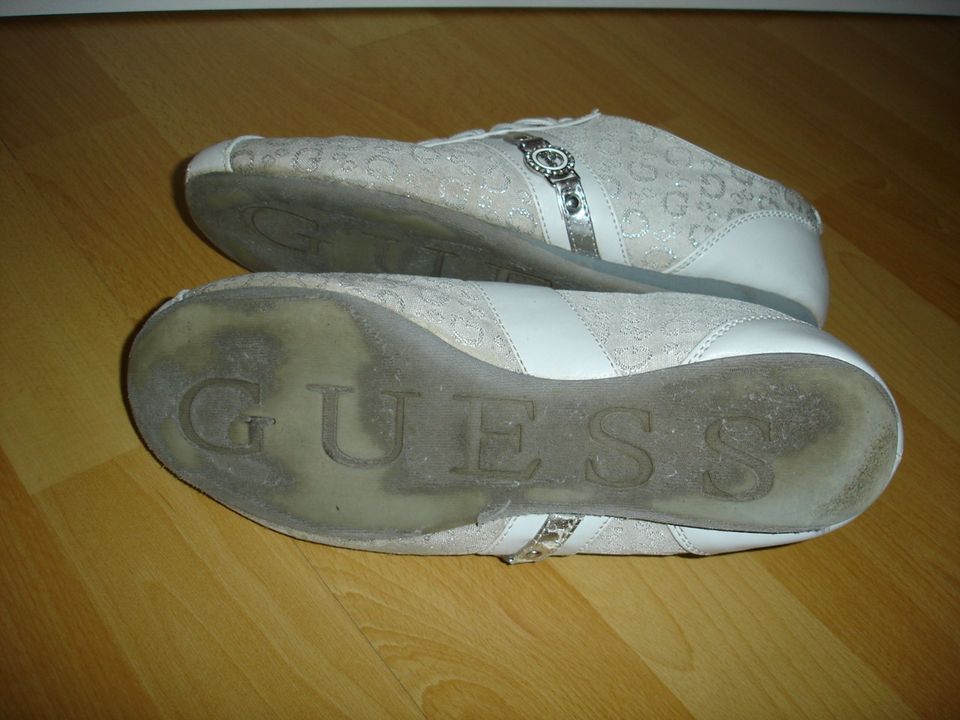 Original GUESS Sportschuhe Schuhe Gr.39 weiß Neuwertig in Sankt Augustin