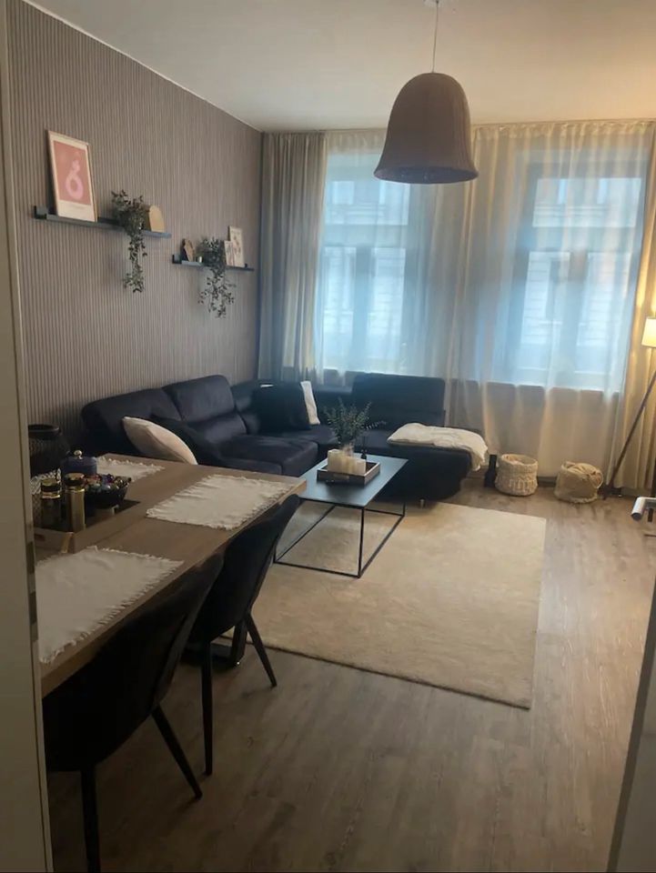 Stilvolle Zentrale Wohnung / WGT / Zimmer in Leipzig