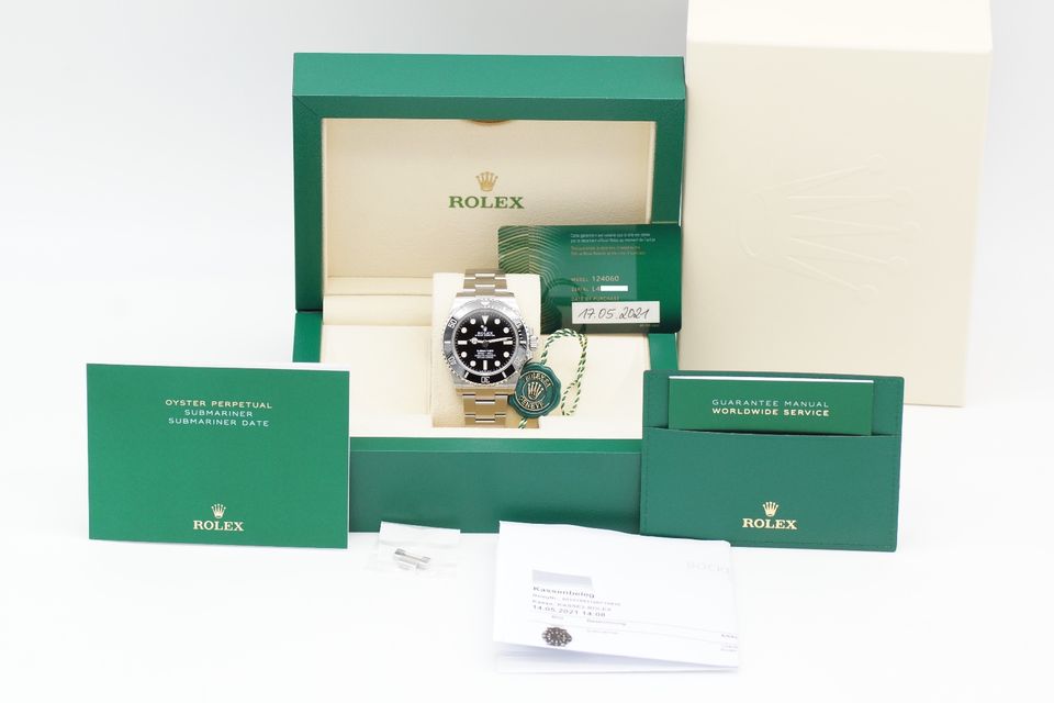 Rolex Submariner NoDate 124060 Oyster Full-Set 2021 in Hamburg