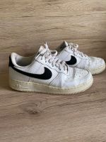 Nike Air Force 1 Turnschuhe Gr: 41 weiß unisex Thüringen - Camburg Vorschau