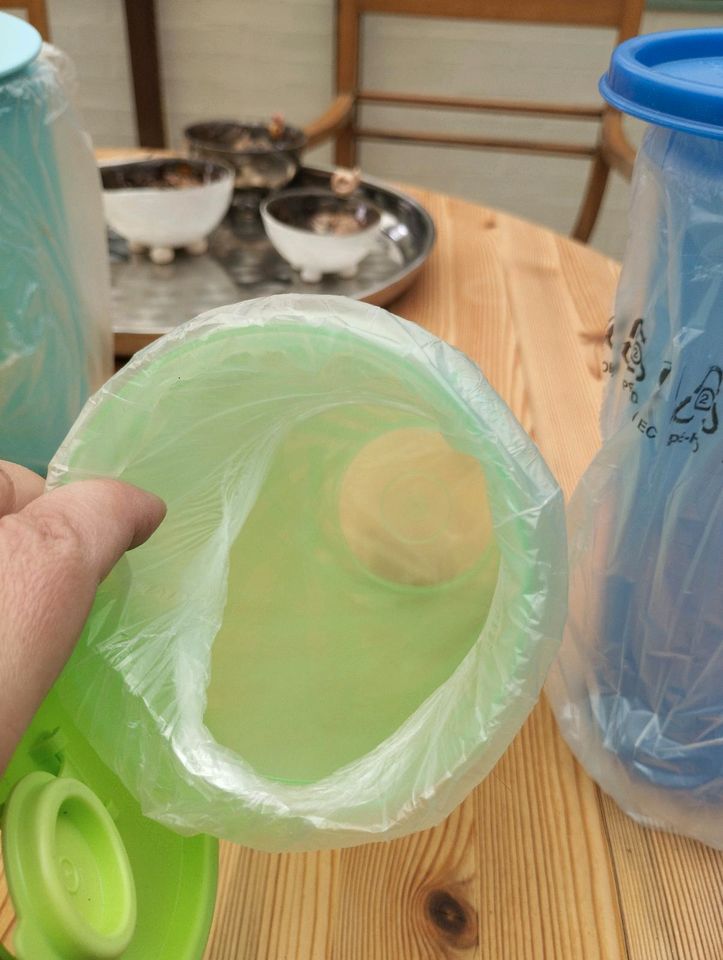 Wasser-/Saftkrüge & Trinkbecher je 1 Liter Tupperware, neu in Scharnebeck