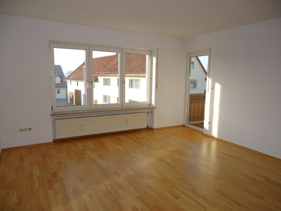 Gepflegte 4 Zimmer-Wohnung mit Balkon Nähe Markt Indersdorf in Markt Indersdorf