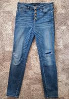 Guess Highwaist Button Skinny Gr. 29 Niedersachsen - Königslutter am Elm Vorschau