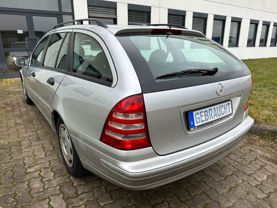 Mercedes C220 CDI Automatik Tempom Klimaautom ZV+Funk Schiebedach in Ziesendorf