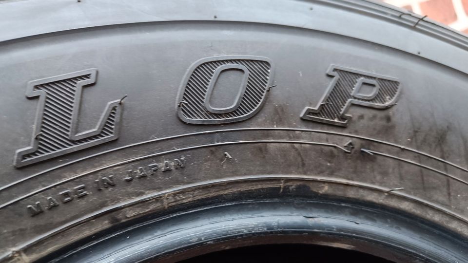 Top Reifen 265/70 R16 Dunlop neuwertig nur 37 Kilometer gefahren in Halle (Westfalen)