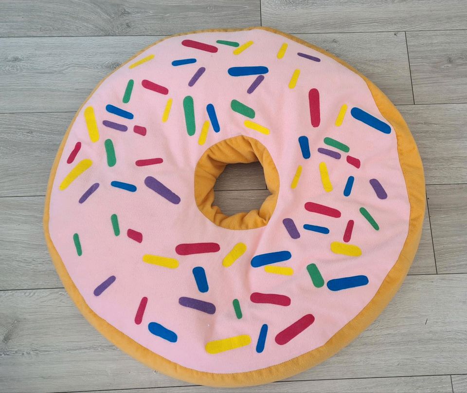 Riesiger Donut Sitzkissen Kuscheltier Deko Geburtstag in Blieskastel
