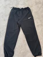 NIKE JOGGINGHOSE GRÖSSE L Berlin - Rudow Vorschau