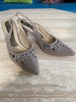 Peter Kaiser Sling pumps mit Nieten Gr 7 (40,5) Hessen - Heppenheim (Bergstraße) Vorschau