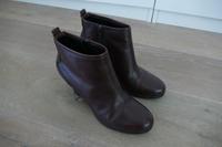 Damen Leder Schuhe Stiefeletten Esprit Gr. 38 Hessen - Gießen Vorschau