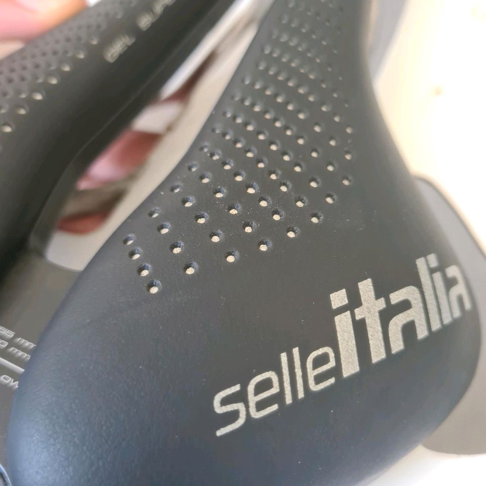 Selle Italia Max Flite Boost Gel Superflow Sattel NEU in Bach an der Donau