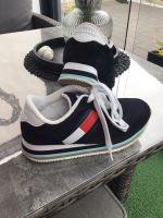 Tommy Hilfiger Sneaker gr 37 Nordrhein-Westfalen - Bocholt Vorschau