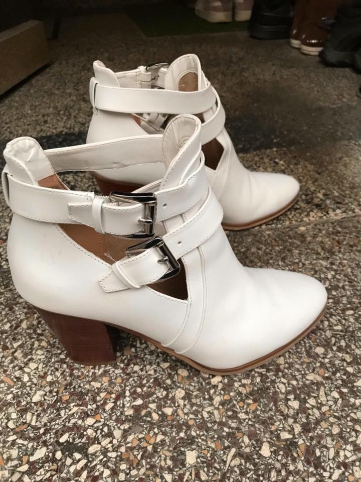Stiefeletten / Ancle Boots, Michael Kors, weiß, etwa Größe 40 in Frankfurt am Main