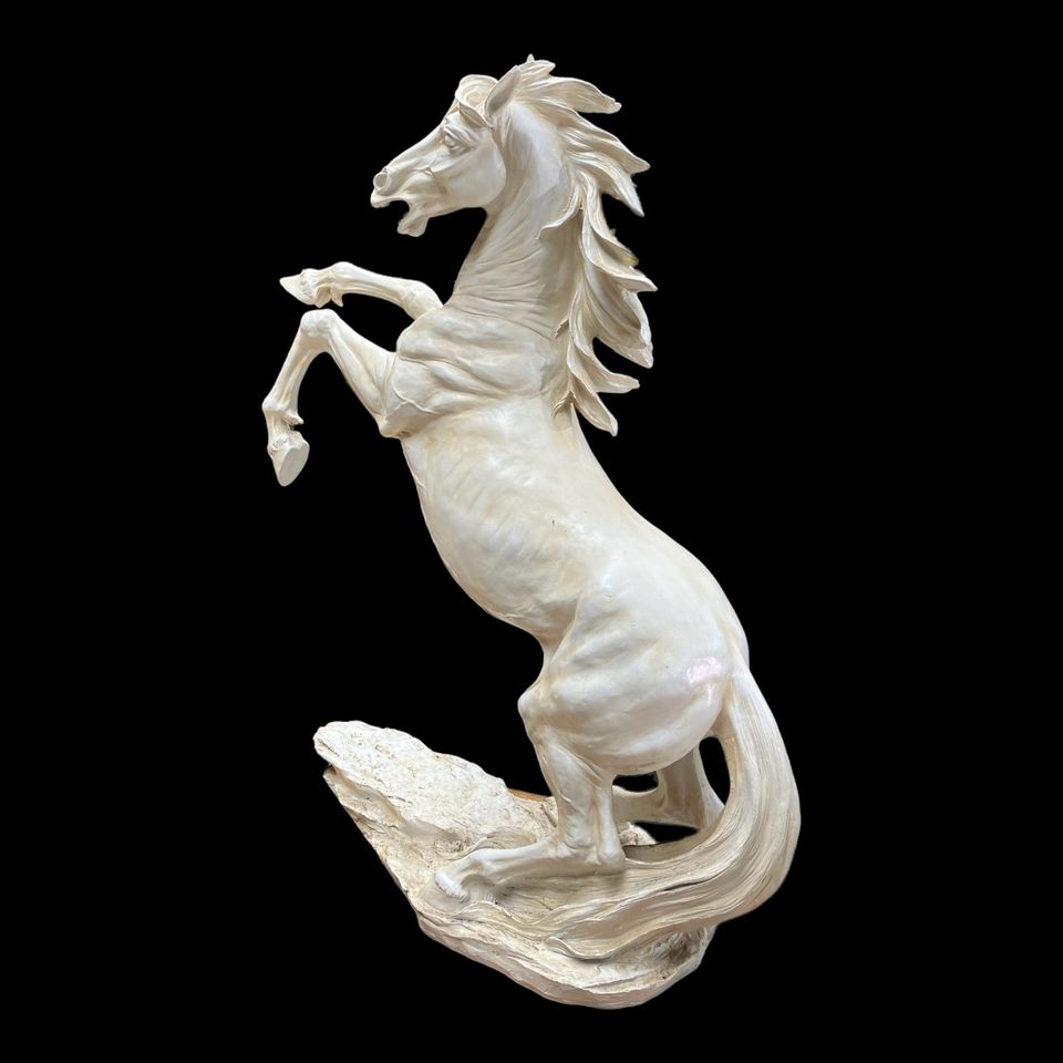Aufsteigendes Pferd, XXL-Skulptur, Deko-Figur in Pulheim