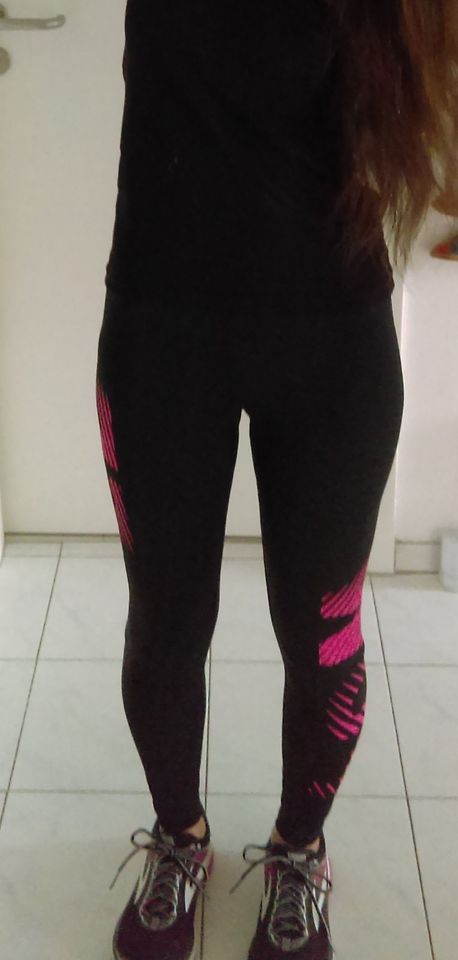 Workout Leggins, *XS bzw. 34/36* schwarz-pink in München