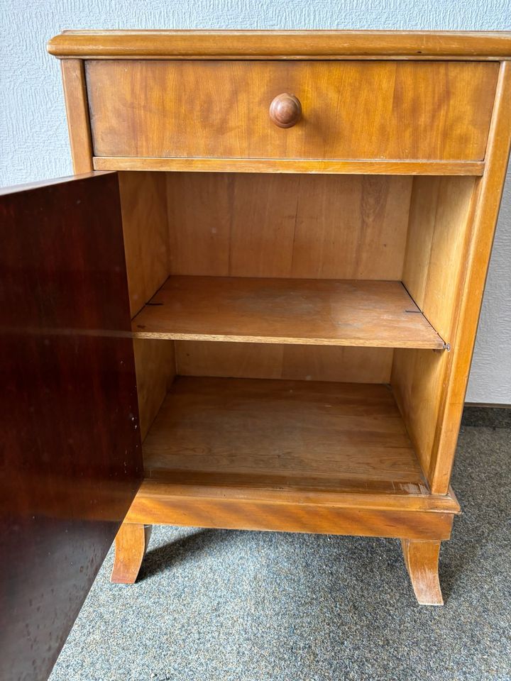 Vintage Nachtschrank in Gebhardshain