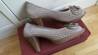 Pumps von MARCO TOZZI, beige/taupe München - Bogenhausen Vorschau