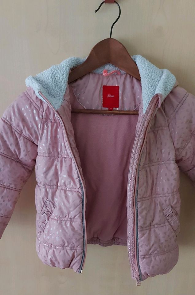 S.Oliver Winterjacke rosa Größe 116 in Dillenburg