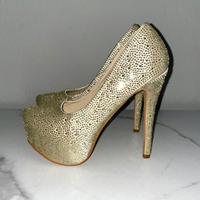 Goldene Strass High Heels Gr. 38 Neu Niedersachsen - Schwarmstedt Vorschau