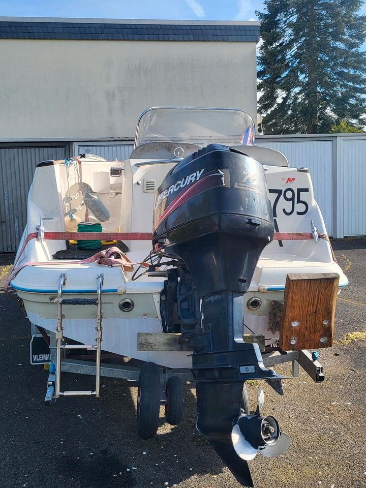 Quicksilver Commander 505 Konsolenboot in Erftstadt