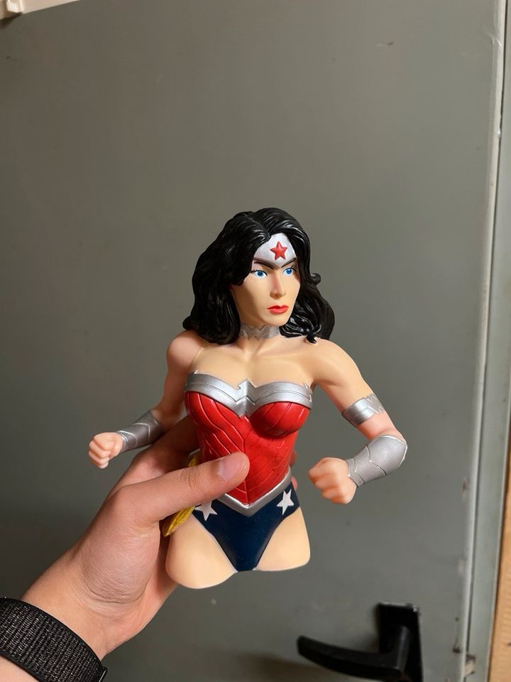 Wonder Woman Sparbank Wonder Woman Figur Wonder Woman Spardose in Berlin
