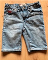 Levi’s Jeans Shorts kurze Hose Gr. 140 blau Top Zustand Sachsen - Mittweida Vorschau