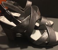 S.Oliver wie neu metallic Schuhe Sandalen high Gr. 39 Party 8 cm Bayern - Ehingen Vorschau