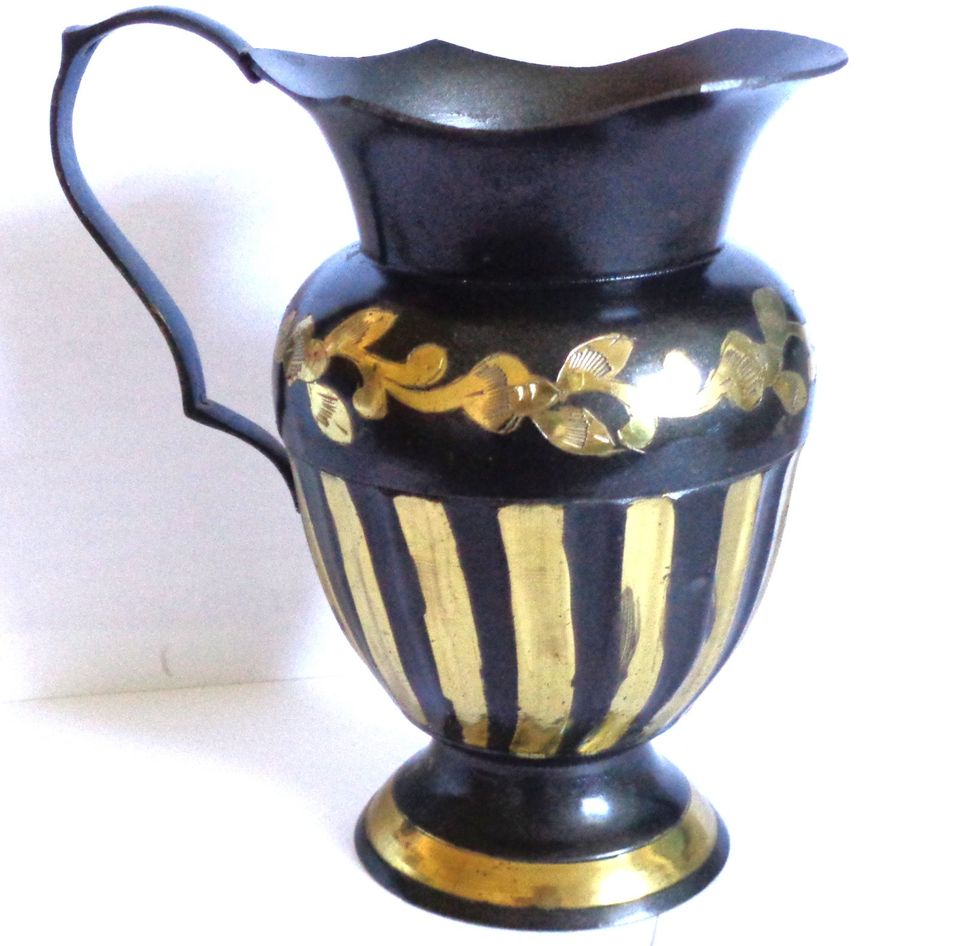 dekorative Vase aus Metall Schwarz-gold Vintage ca.14x8 cm in Berlin