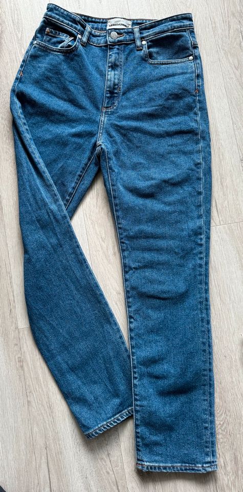 Armedangels Jeans Lejaani Gr. 28/32 in Hamburg