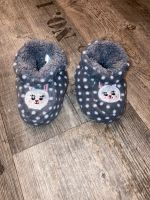 Baby Pantoffeln Schuhe Füßlinge Nordrhein-Westfalen - Gelsenkirchen Vorschau