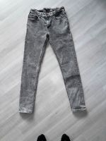 Tommy Hilfiger Jeans grau Skinny perfekt für schmale Jungs Gr 164 Berlin - Köpenick Vorschau
