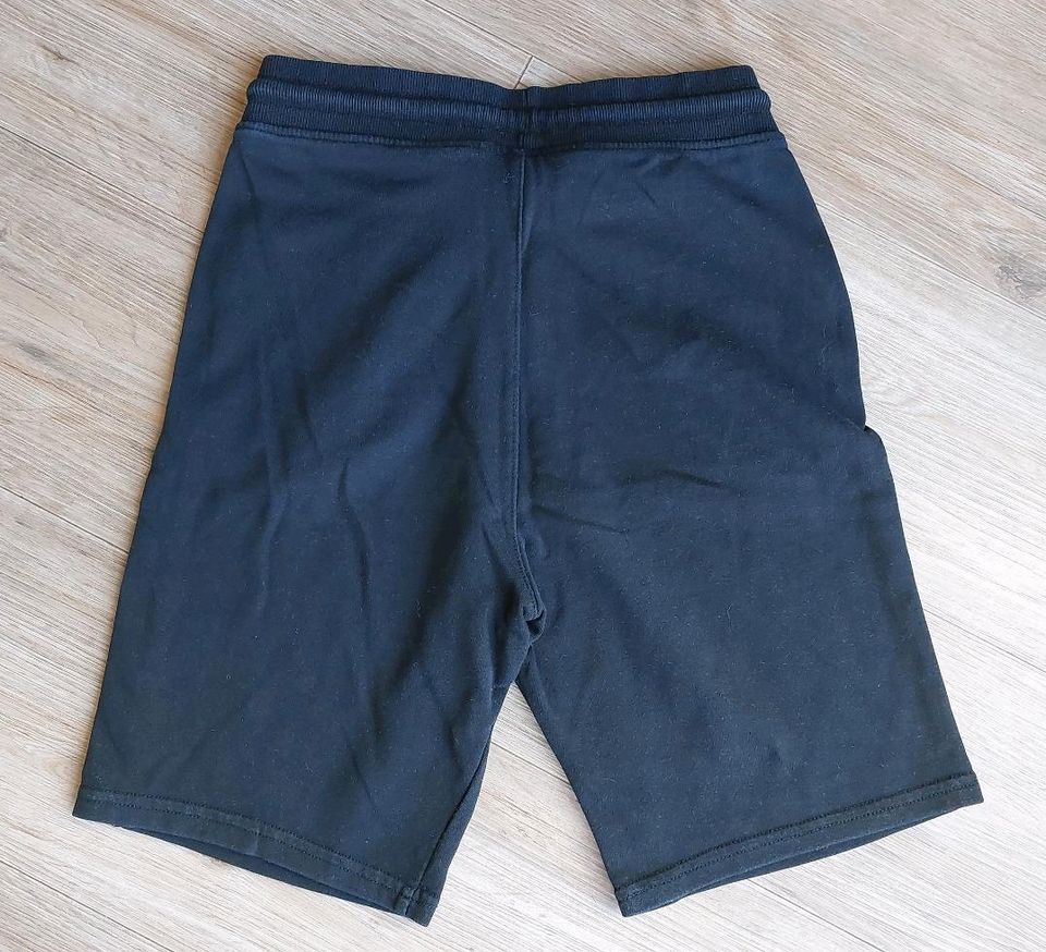 Sweatshorts Shorts ~ H&M ~ schwarz ~ Größe 152 in Buchenberg