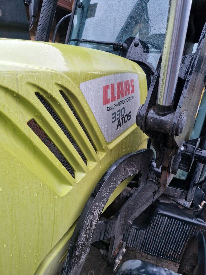 Claas Atos 330 Schlepper Traktor in Buchen (Odenwald)