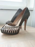 Zara elegante Pumps Geschenk grau silber Gr. 40 NEU Berlin - Wilmersdorf Vorschau