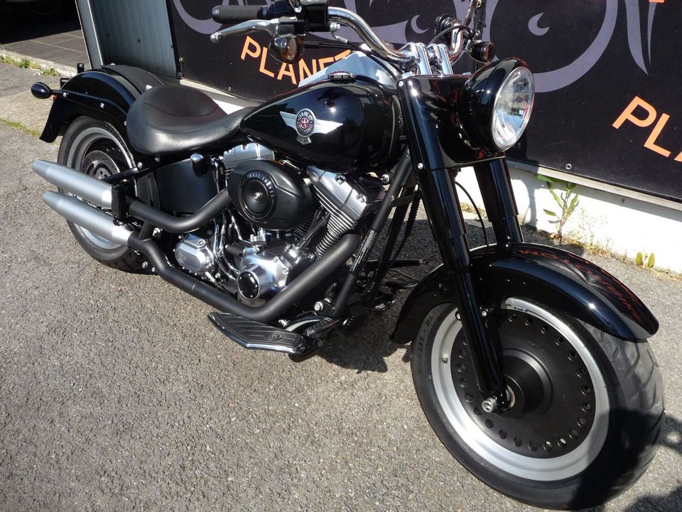 Harley-Davidson Fat Boy Lo 103 CUI Top wenig Kilometer in Lehrte