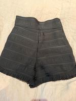 Elegante schwarze Shorts mit Organza-Details – Düsseldorf - Pempelfort Vorschau